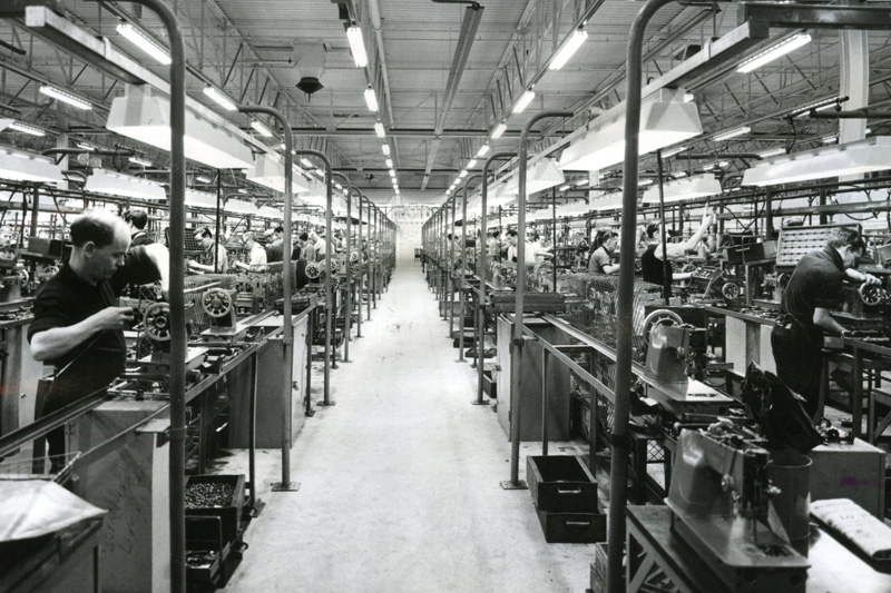 image of Singer Manufacturing Company assembly lines following modernisation of the factory in 1964.