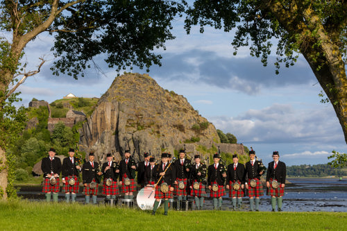 Dumbarton District Pipe band