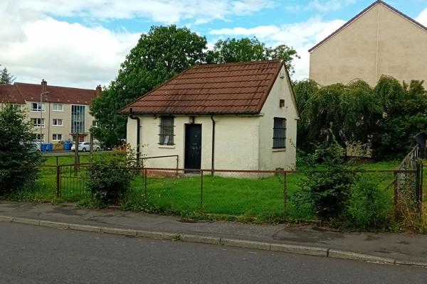 image of Side view taken of 2a Manse Drive