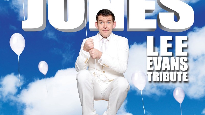 Ian Jones as Lee Evans